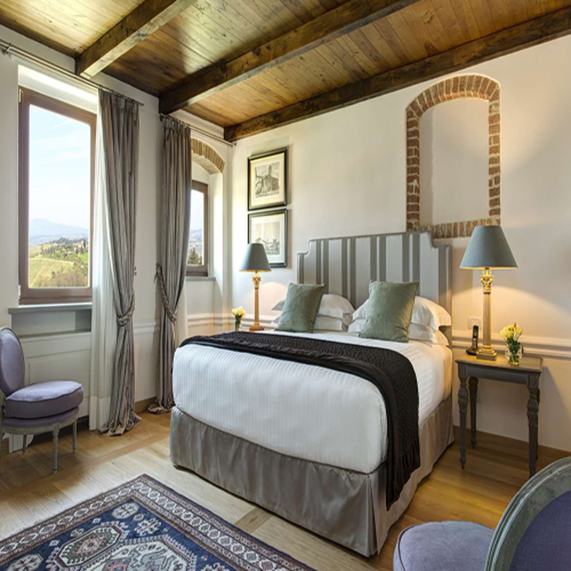 Rodapié de cama hoteleras premium — Mancini Textil